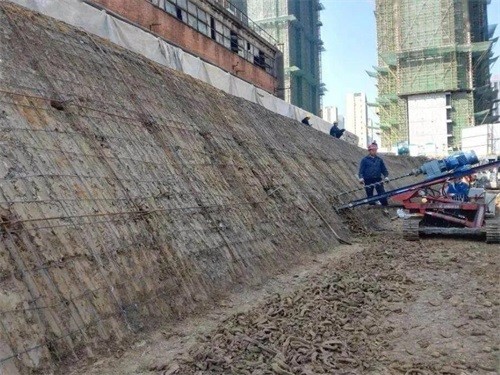 故城建筑边坡支护
